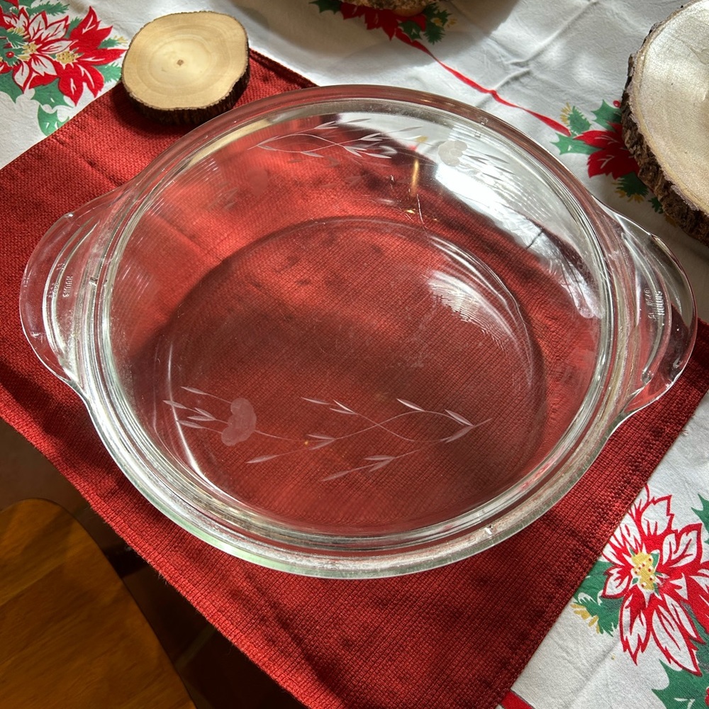 Vintage Simax 3 quart floral etched crystal casserole dish with lid! - Picture 2 of 7